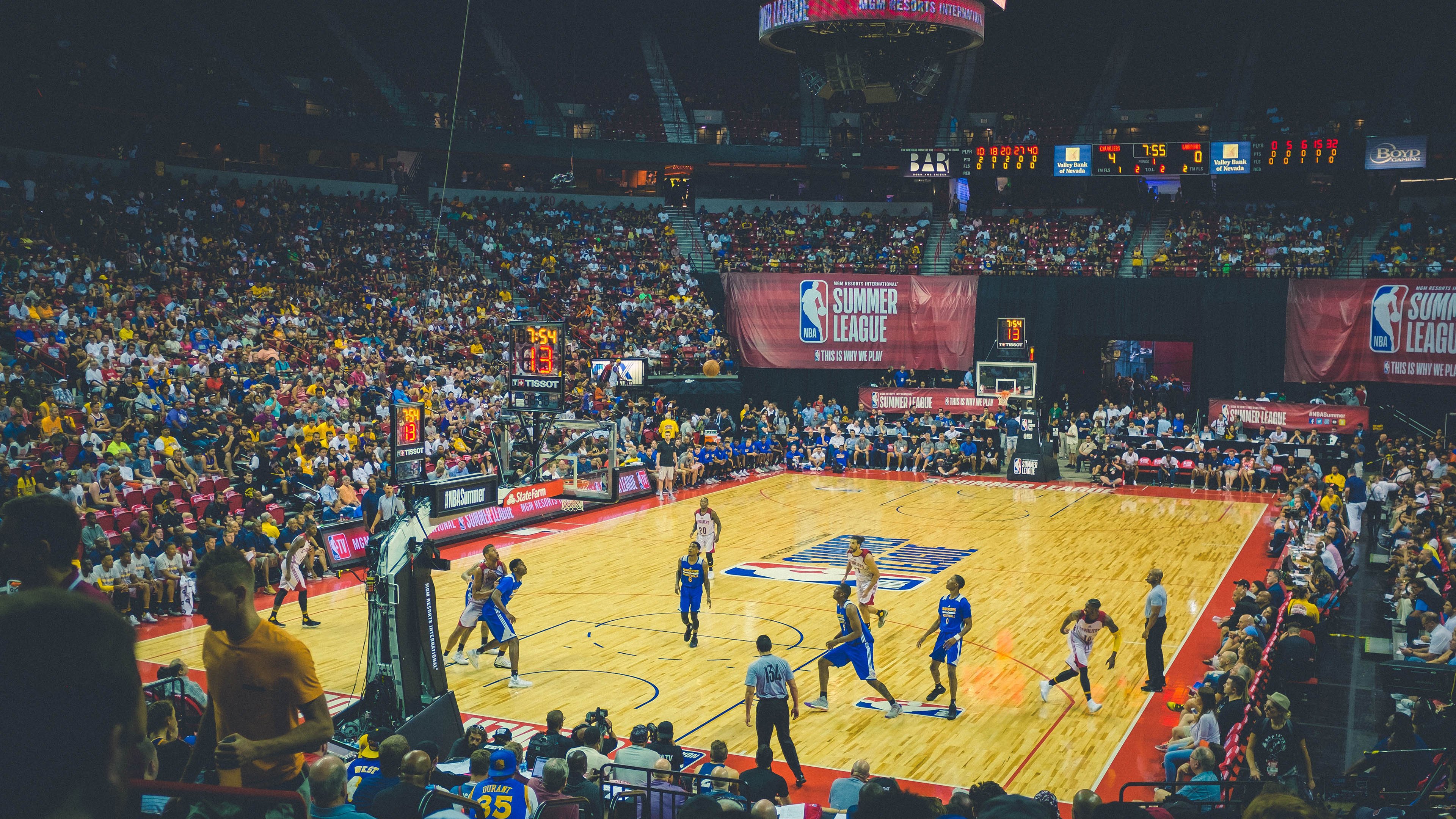 _未来运动装：智能纺织科技引领潮流_，未来的智能服装