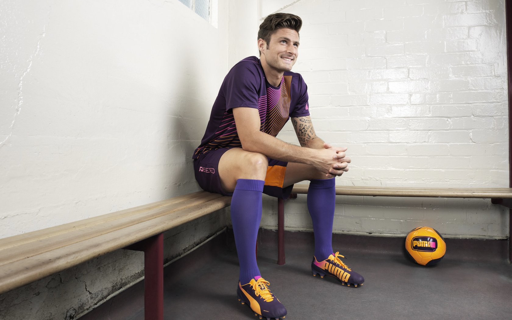 精彩瞬间回放：本周最炫技巧、神级扑救、逆转瞬间，最精彩的扑救